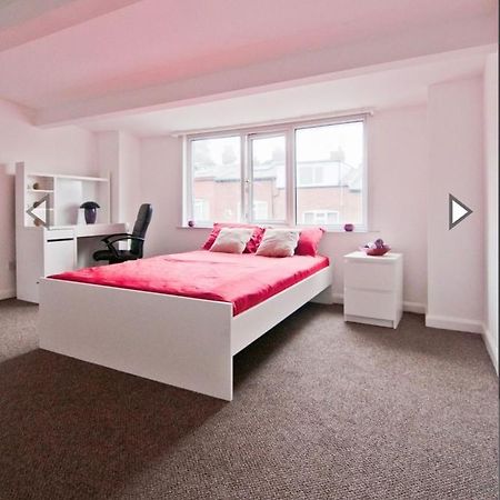 Budget Double Room Close To Leeds University And City Centre Bagian luar foto