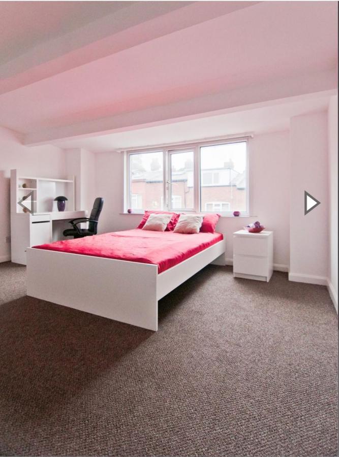 Budget Double Room Close To Leeds University And City Centre Bagian luar foto